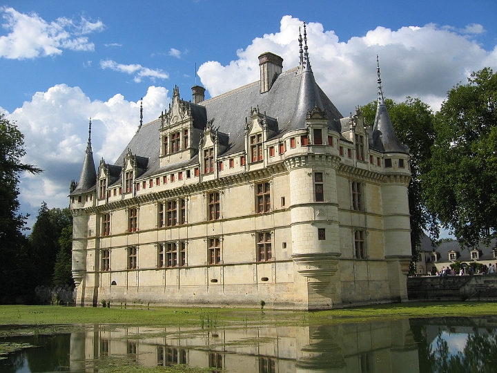09 Azay-le-Rideau Chateau.jpg